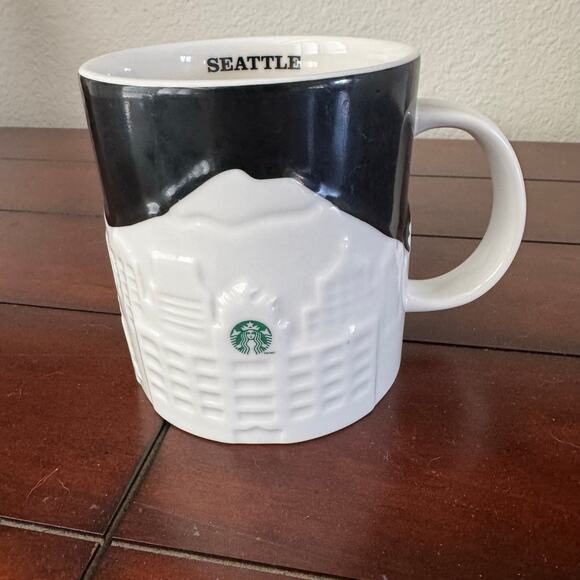 Starbucks Collectors Series 3D Relief Seattle Skyline 16oz Coffee Mug Cup 2012 - Picture 1 of 10